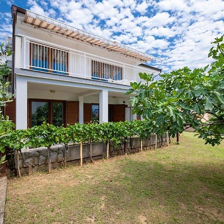 Apartments Vjeko Đảo Krk Ngoại thất bức ảnh